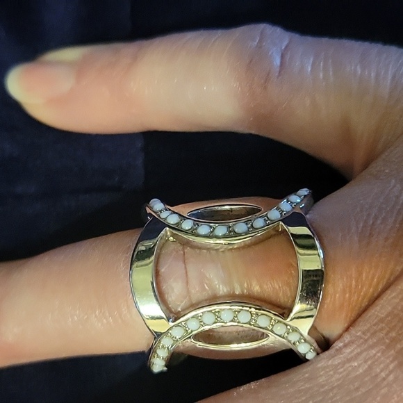 Elegant Silver Chunky Women's Ring - Picture 2 of 7